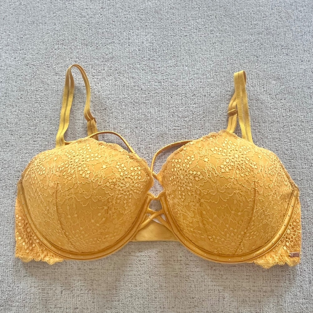 Victoria's Secret PINK Date Push-Up Bra 36DD Yellow Lace Rhinestone Underwire